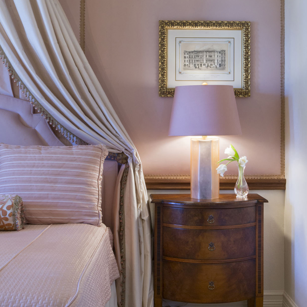 image of guest bedroom interior design